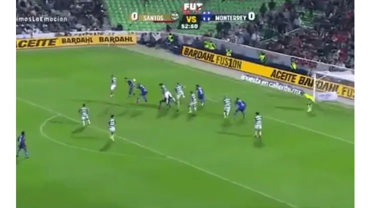 Nico Sánchez le da la ventaja parcial a los Rayados.