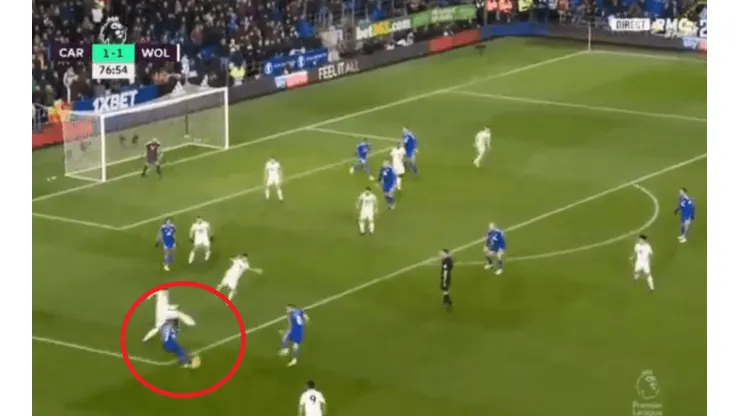 Raúl Jiménez fue clave en el gol de los Wolves, pero Cardiff lo dio vuelta de un golazo