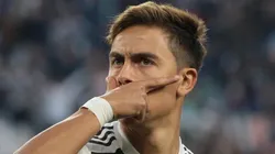 El festejo característico de Dybala.
