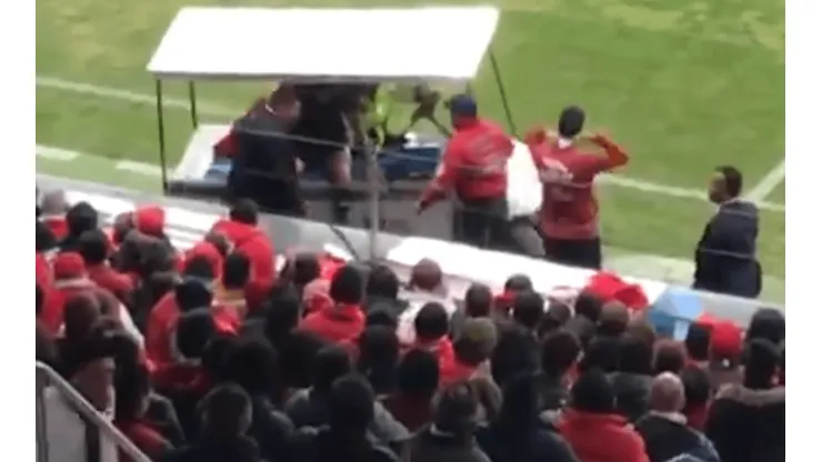 ¡Lo que faltaba! Se lesionó el árbitro de Toluca - América