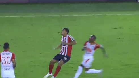 Roja directa: el codazo de Teo Gutiérrez por el que Junior quedó con 10