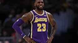 ¡Molestia en los Lakers! LeBron James ignora al coach Luke Walton