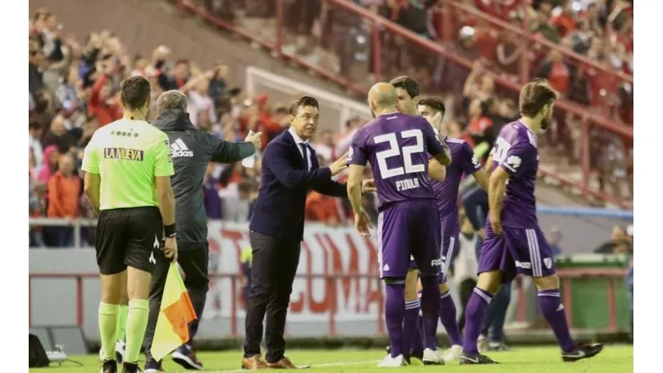 Que sea en Doha o en Madrid, pero en River rezan que no haya penales