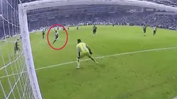 ¡Ay, Rogelio! Funes Mori quedó mano a mano pero le erró al arco