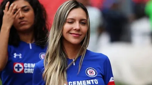Male Azul festejó con todo la victoria del Cruz Azul.