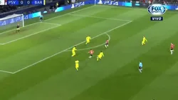 Chucky Lozano durmió a Busquets y el del Barcelona se vengó con una patada desde atrás