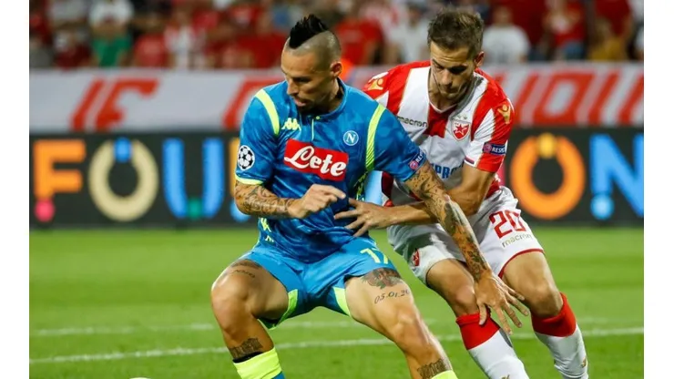 Nápoli vs Estrella Roja por la Champions League.
