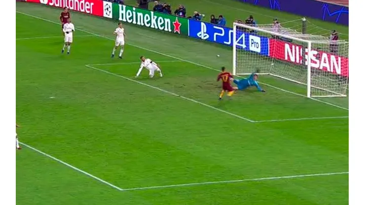 Cambiaba todo: el gol que erró la Roma abajo del arco cuando el partido iba 0-0
