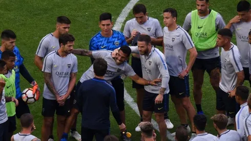 Los jugadores en la práctica de Boca.