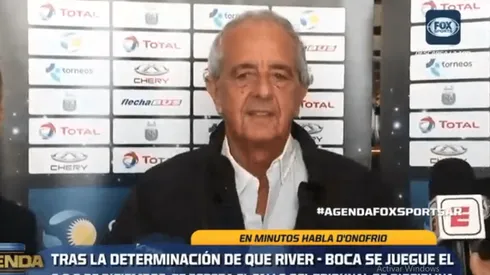 Foto de Rodolfo D'Onofrio en conferencia.