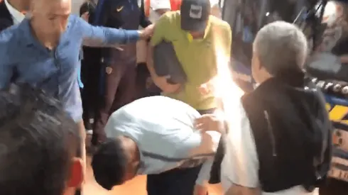 Salió a la luz: el video de los jugadores de Boca bajándose del micro recién llegados al Monumental