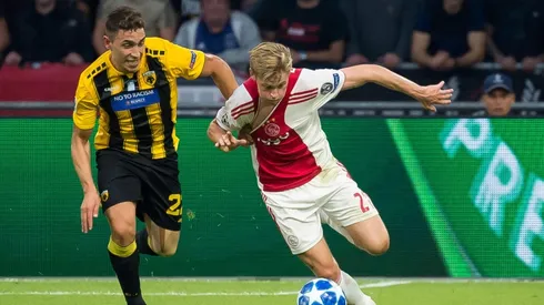AEK Athens vs Ajax por la Champions League .
