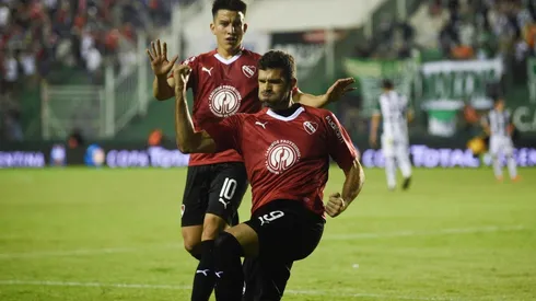 Lanús vs Independiente por la Superliga .