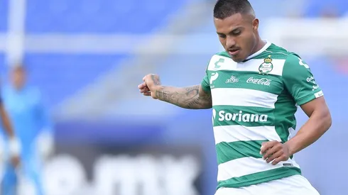 Santos anunció que Cortés será operado de los ligamentos