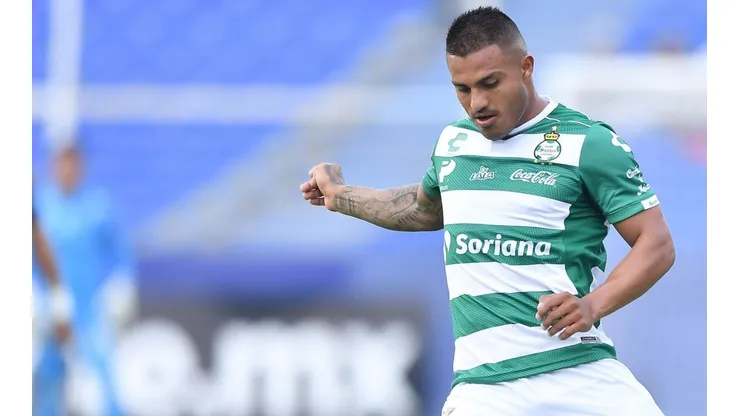 Santos anunció que Cortés será operado de los ligamentos