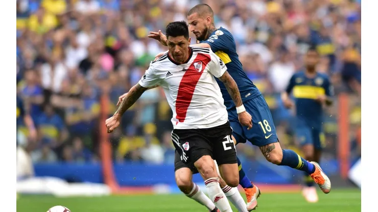 La foto bien riverplatense de Enzo Pérez con su familia una vez suspendido el clásico