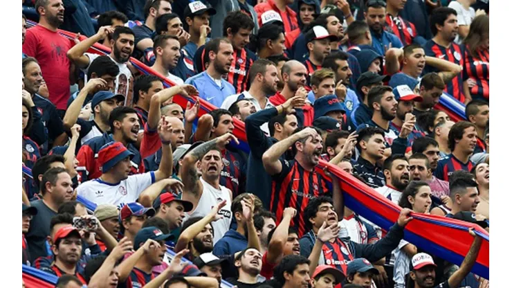 San Lorenzo le dedicó una canción a River y Boca por la suspensión