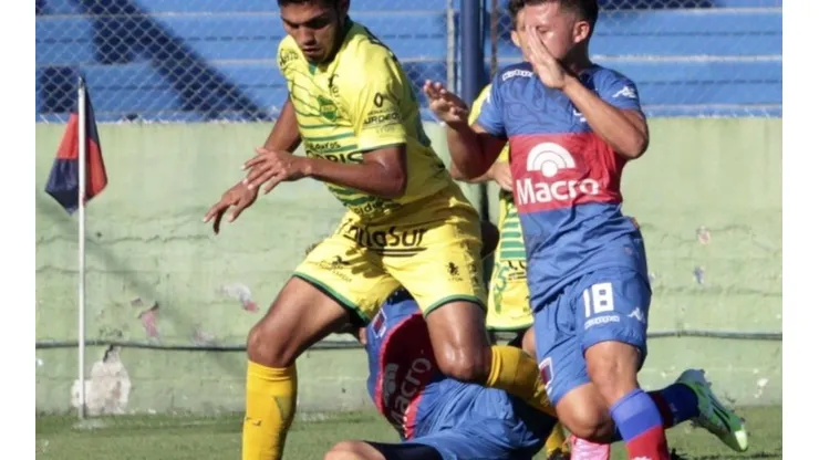Defensa y Justicia vs Tigre por la Superliga.
