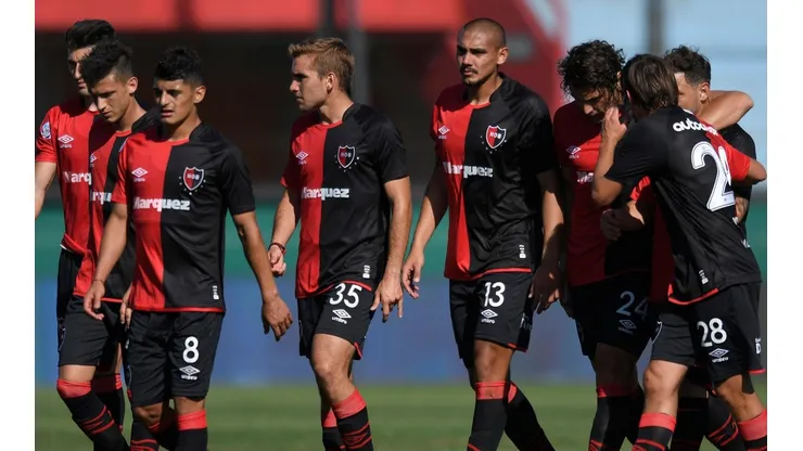 Aldosivi vs Newell's por la Superliga.