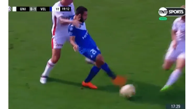¿Querían fútbol? Tremendo caño del Monito Vargas ante Unión