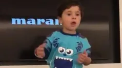 No le afectó nada la suspensión del clásico: el video de Mateo bailando para enamorar a Leo y Antonella