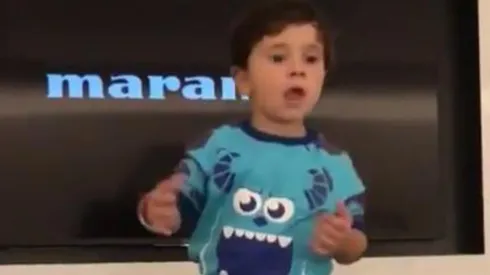 No le afectó nada la suspensión del clásico: el video de Mateo bailando para enamorar a Leo y Antonella