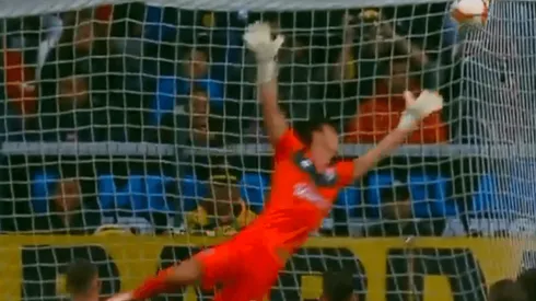 Ibarra ejecutó el mejor tiro libre de su vida y desató la goleada de América