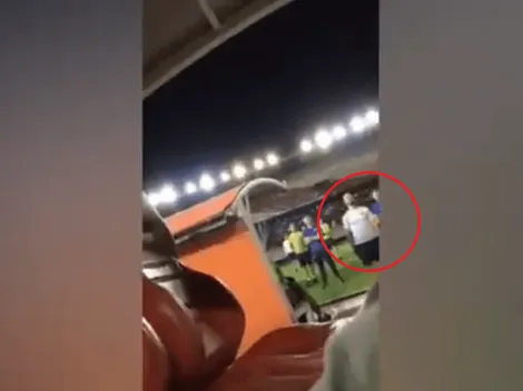 Mientras esperaban para irse en el estadio, Benedetto y Tévez provocaron a los hinchas de River
