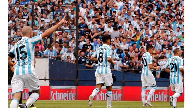Racing vs Banfield por la Superliga.