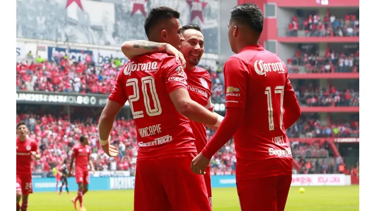 Sambueza salió a respaldar a sus ex compañeros.