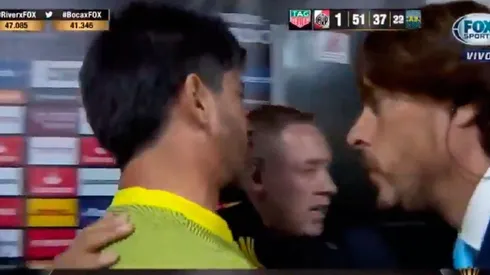 Pablo Pérez ingresando al estadio.