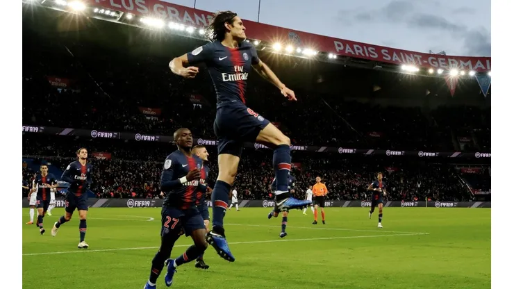 El festejo de Edinson Cavani.