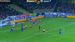 Pablo Aguilar saltó más alto que todos.