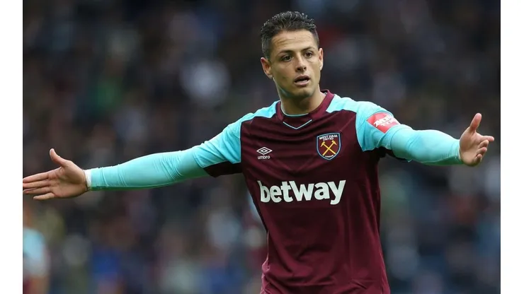 Pellegrini fue contundente sobre la posible salida de Chicharito de West Ham