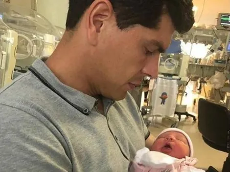 Nació la hija de Lampe y Boca le hizo un regalo más grande que su propio cuerpo