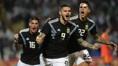 Icardi celebra su primer tanto en la Selección Argentina.