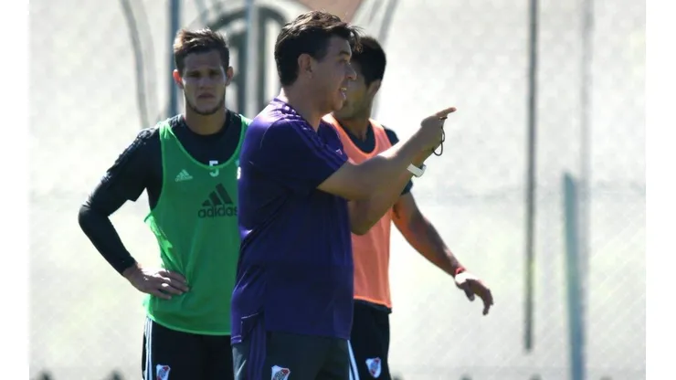 A días de la gran final: la Conmebol sorprendió a Boca y River en pleno entrenamiento