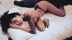 Erika Fernandez siempre posa bien en la cama.