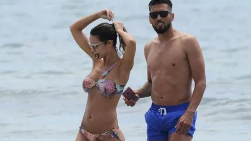Cálmense, por favor: Garay y su pareja subieron una foto sin ropa compartiendo una ducha