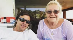 Almeyda le deseó feliz cumpleaños a la madre y los hinchas estallaron agradeciéndole a ella por tenerlo