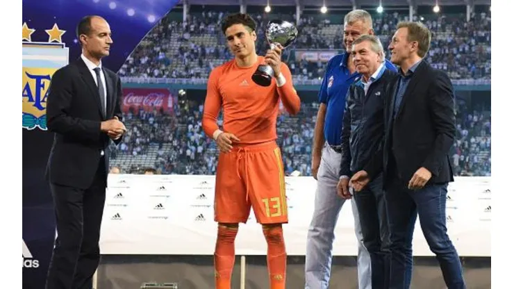 A Memo Ochoa le cayeron con un nuevo reclamo