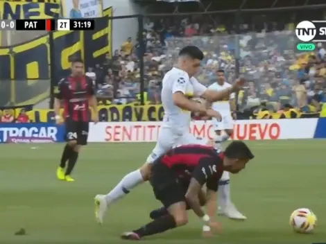 Quiso trabar con la cabeza como Nández, pero se ligó un golpazo en la cara