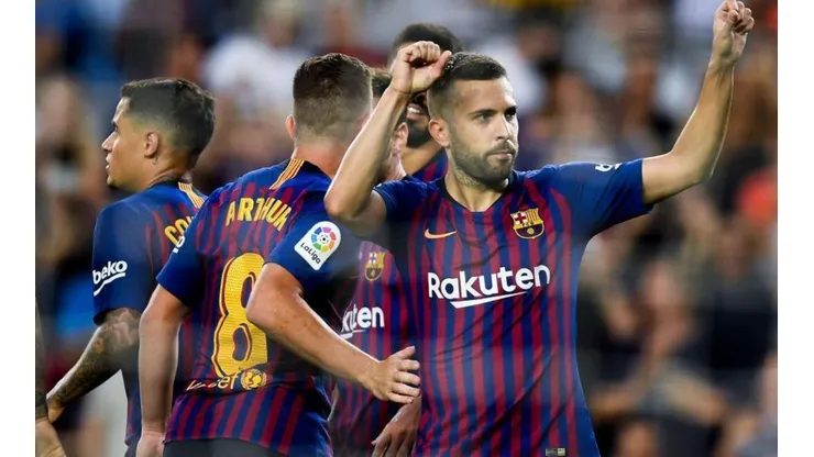 Jordi Alba celebra un tanto en Barcelona.