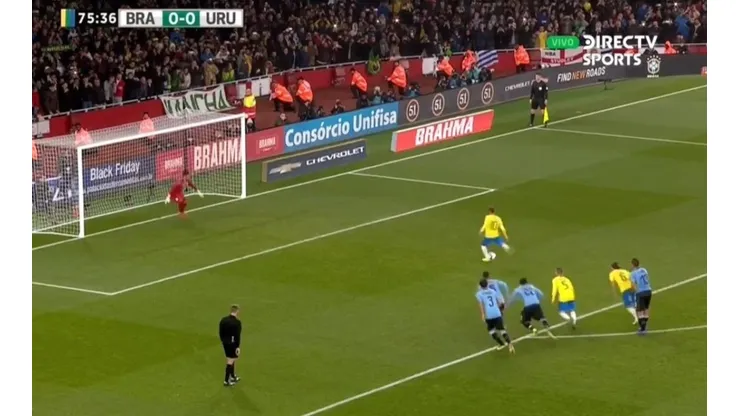Neymar dio una clase de como patear penales para ganarle a Uruguay