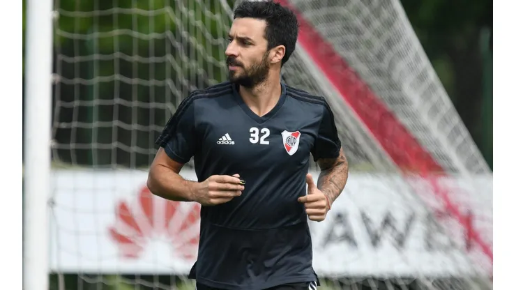 En River dudan cada vez más de la presencia de Scocco en la final