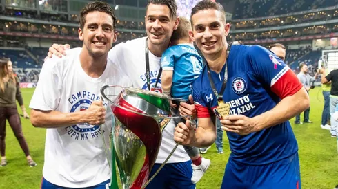 Está loco: Caraglio inmortalizó en su piel la Copa MX que consiguió con Cruz Azul