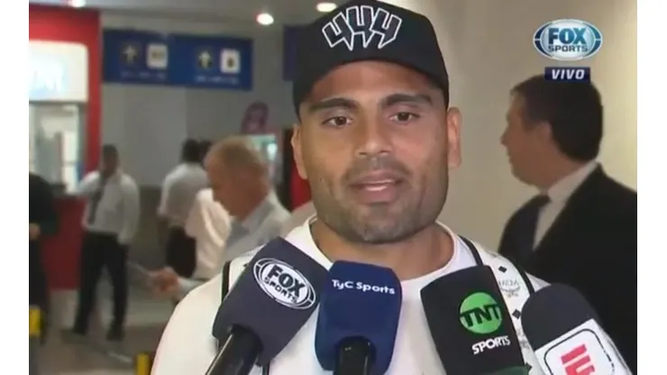 Loco por River: Mercado contó como hizo para seguir el clásico a pesar de que jugaba con el Sevilla