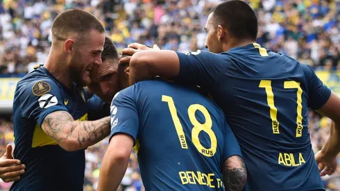 Foto de Benedetto celebrando el gol ante River.