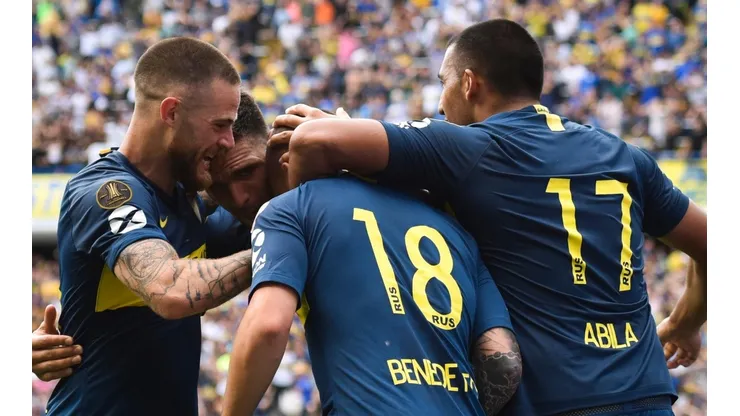 Foto de Benedetto celebrando el gol ante River.