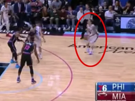 ¿Descalzo? ¡No hay problema! El triplazo de JJ Redick tras perder un zapato